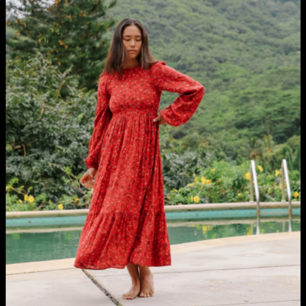 Elegant Red Floral Midi Dress